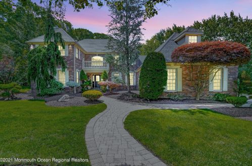 239 Yellowknife Rd, Morganville, NJ 07751-1683