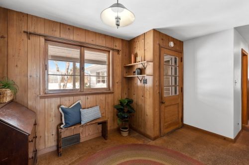 13530 Lakewood Dr, Thiensville WI  53097-2412 exterior