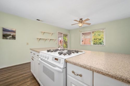 4047 Vista Calaveras St, Oceanside CA  92056-4607 exterior