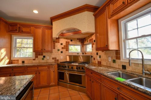 2023 Bethel Rd, Lansdale PA 19446-6054 exterior