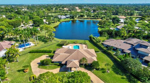 5215 Estates Dr, Delray Beach FL  33445-4385 exterior