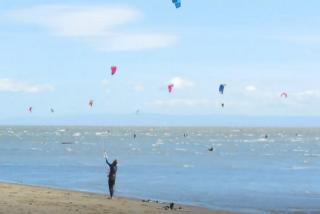 933 Shoreline Dr, Alameda CA  94501-5968 exterior