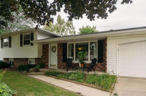 2545 Mary Jo Dr, Green Bay, WI 54311-5209