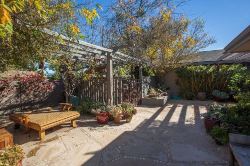 137 3rd St, Solvang, CA 93463-2819