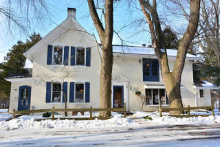 8110 Bonniwell Rd, Thiensville, WI 53097-2000
