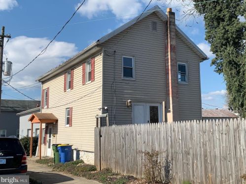 105 4th St, Rudytown, PA 17070-2116