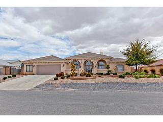 6841 Longmeadow Dr, Pahrump, NV 89061-7755