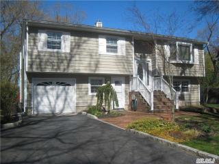 48 Sheppard Ln, Smithtown NY  11787 exterior