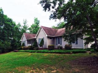 1326 Boone Rd, Burlington, NC 27217-7914