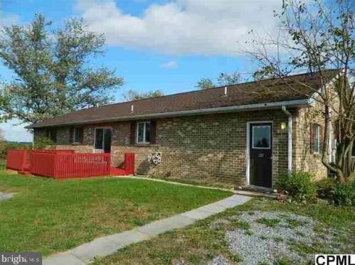 42 Hair Rd, North Newton, PA 17241-9503