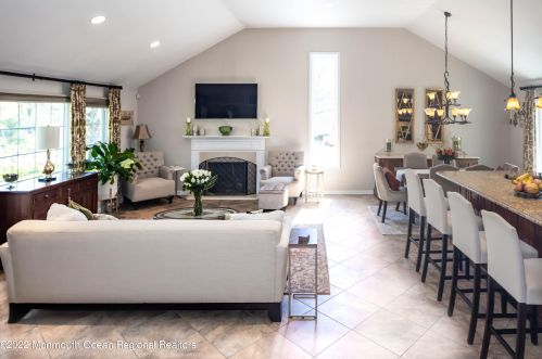 361 Dwight Rd, Middletown NJ  07748-3074 exterior