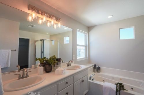 42333 Ridge View Dr, Lancaster CA 93536-7382 exterior