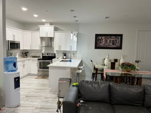 4119 14th St, Lehigh Acres, FL 33972-2715