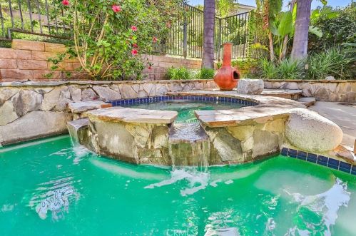 358 Anzio Way, Calabasas CA  91377-4851 exterior