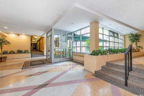 118-60 Metropolitan Ave, Jamaica NY  exterior