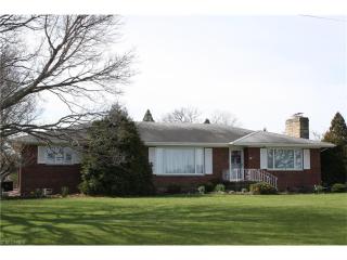320 Scheid Rd, Sandusky, OH 44870-8351