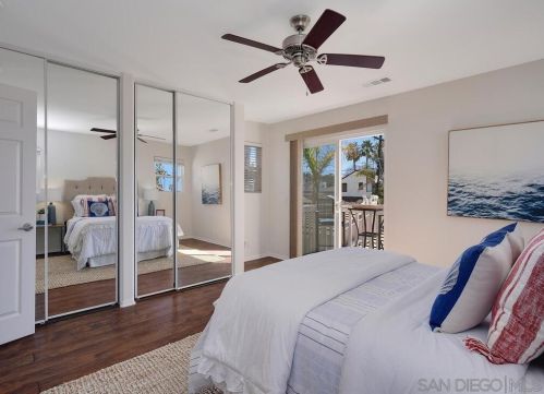 4729 Pescadero Ave, San Diego CA 92107-3541 exterior