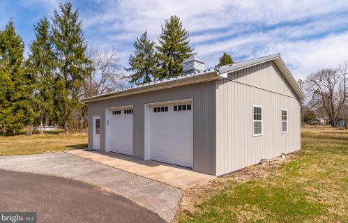 4022 Township Line Rd, Collegeville PA  19426-3045 exterior