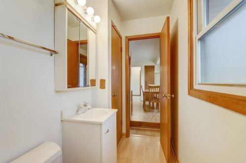 3854 94, Milwaukee WI 53222-2512 exterior