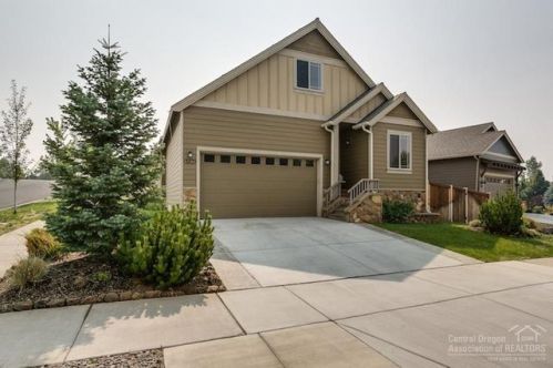 63366 Tristar Dr, Bend, OR 97701-7083
