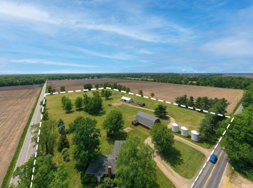 11008 Cleveland Rd, Granger, IN 46530-9452
