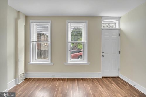 4566 Fleming St, Philadelphia, PA 19128-4719