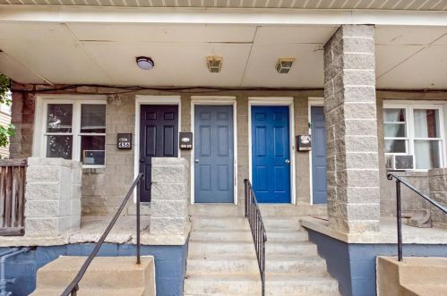 450-456 Augusta St, Pittsburgh, PA 15211-1108