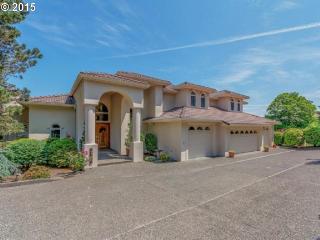 2119 Lake Rd, Camas, WA 98607-8541