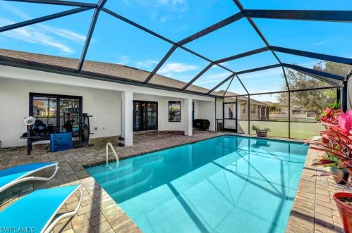 416 13th Pl, Cape Coral, FL 33909-2146