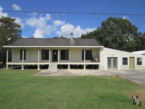 211 110th St, Galliano, LA 70354-4119