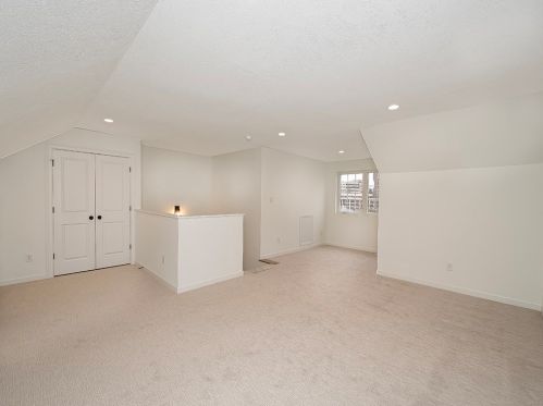 62 Cedar Blvd, Pittsburgh PA  15228-1312 exterior