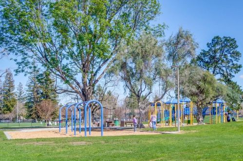 4547 Caraway Ct, San Jose CA  95129-1955 exterior
