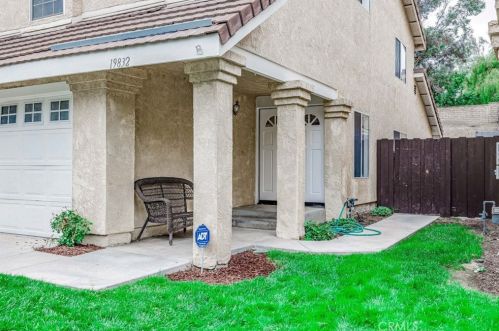 19832 Collins Rd, Santa Clarita, CA 91351-4836