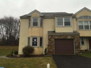 44 Bellwood Dr, Langhorne, PA 19053-7214