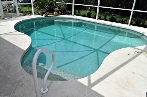 2529 Linwood Ave, Naples FL  34112-4860 exterior