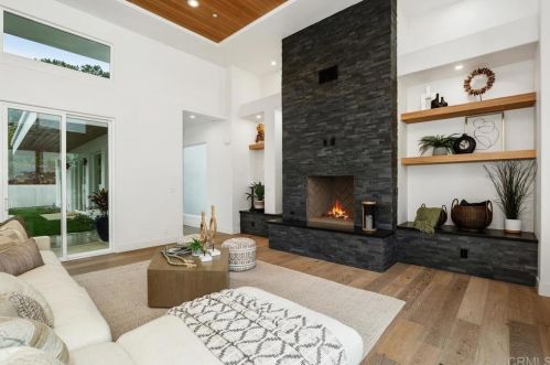 1500 Gamble Ln, Escondido CA  92029-4321 exterior