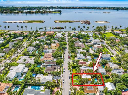 226 Almeria Rd, West Palm Beach, FL 33405-1204