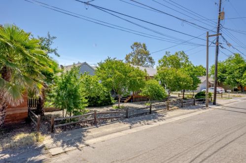 7312 7th St, Rio Linda, CA 95673-1410