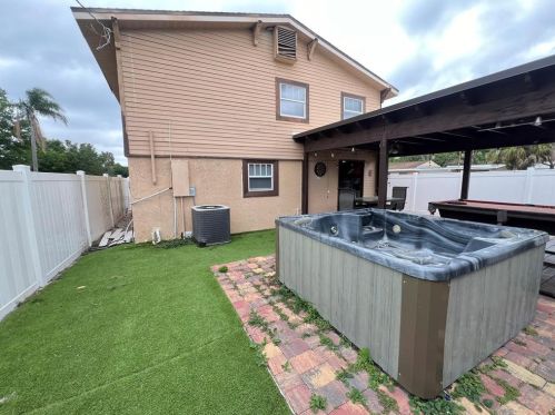 111 1st Ave, Lutz FL  33548-4231 exterior