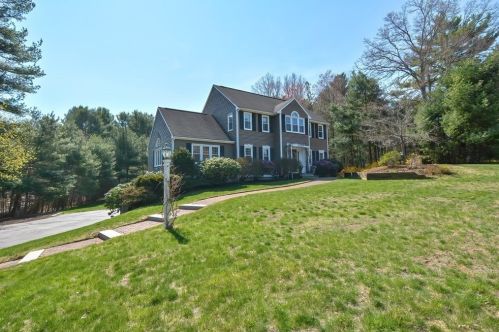 50 Lyndon Rd, Wrentham, MA 02093-1155