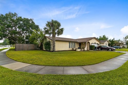 6130 Bonnie Brook Blvd, Orlando, FL 32809-4568