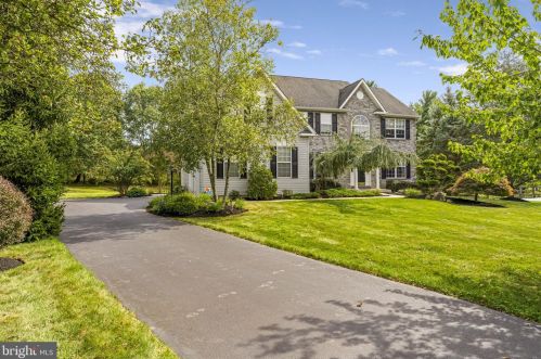 806 Collins Ave, Lansdale, PA 19446-5685