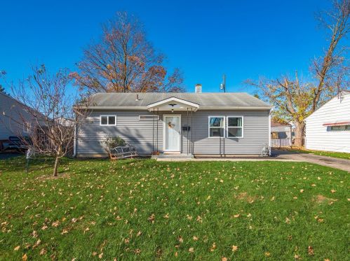 312 Madison Dr, West Jefferson OH  43162-1302 exterior