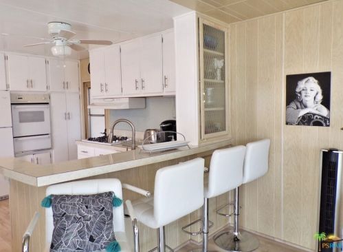 69370 Poolside Dr, Desert Hot Springs CA  92241-8727 exterior