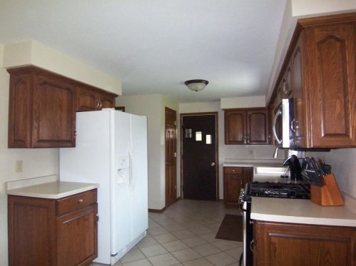 2466 Sun Valley Ct, Green Bay, WI 54304-5039