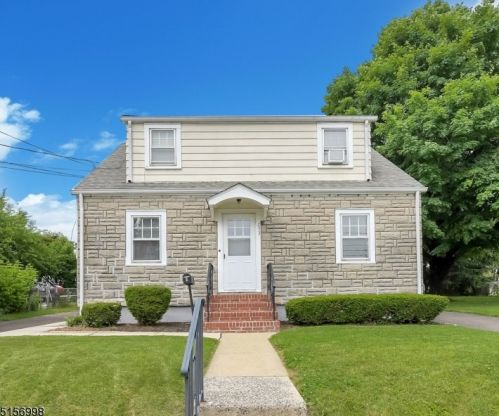 233 3rd Ave, Manville, NJ 08835-1313