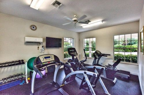 2515 Talon Ct, Naples FL  34105-4506 exterior