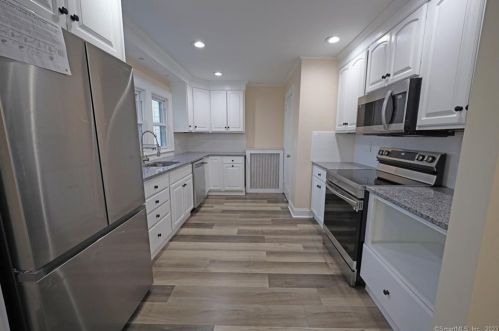 26 Hampton St, New Britain CT  06053-3210 exterior