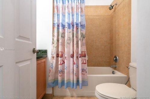 1120 146th Ter, Hollywood FL  33027-6165 exterior