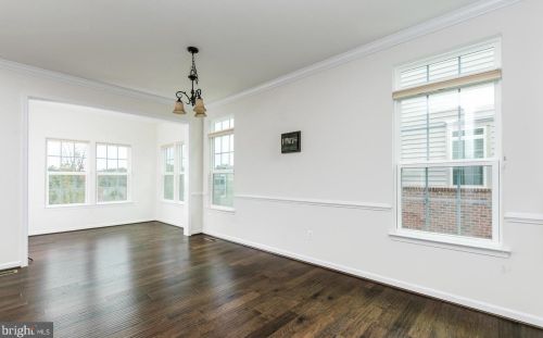 7075 Kona Dr, Gainesville VA  20155-3325 exterior